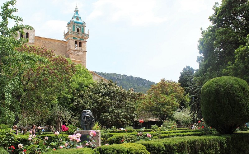 Valdemossa - Chopin i kościół kartuzów (Majorka)