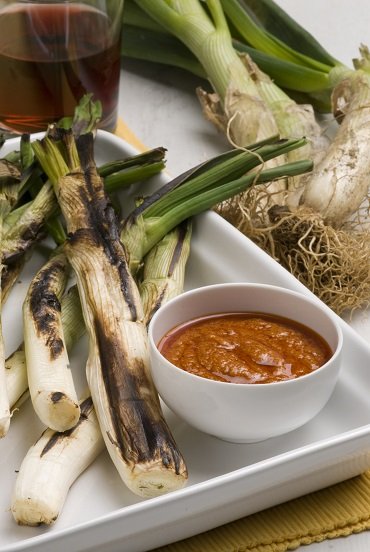 Typowe dania w Barcelonie - Calçots