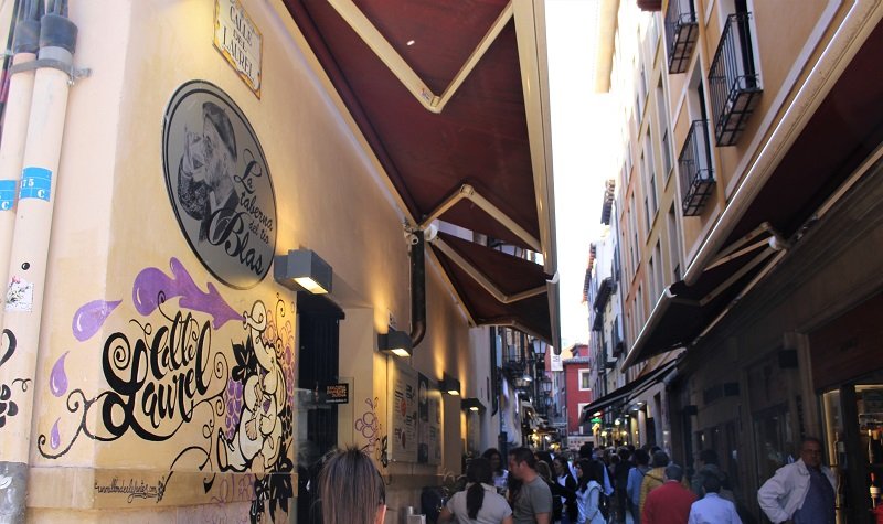 Ulica tapas i wina w Logroño - Calle del Laurel