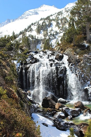 Pireneje - Cascada de Aiguallut